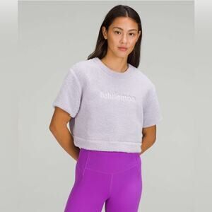 LULULEMON Textured Fleece Embroidered Logo T-Shirt Faint Lavender Cropped Size 6